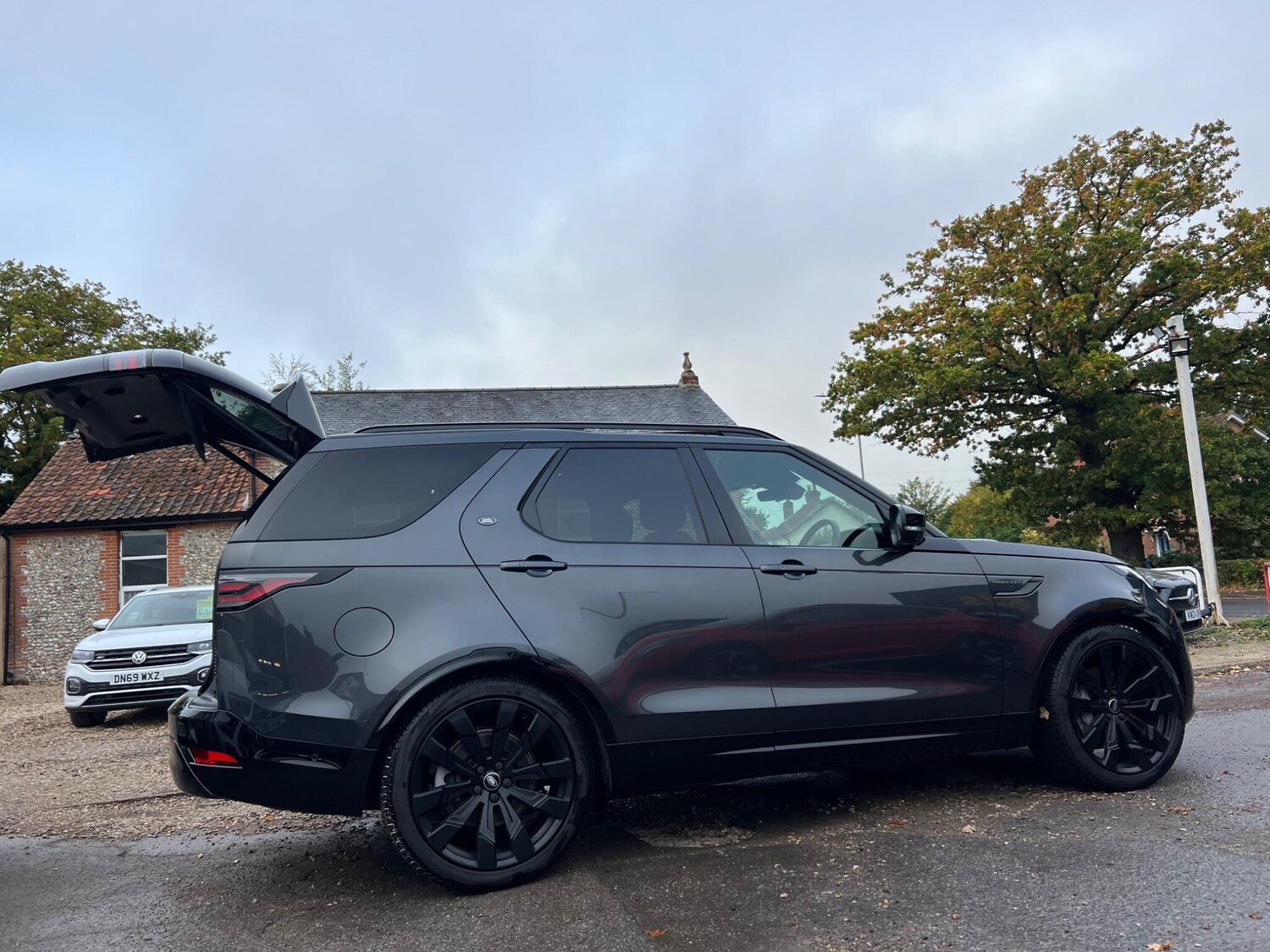 Used Land Rover Discovery 2023 for sale - 76138578: Photo 21