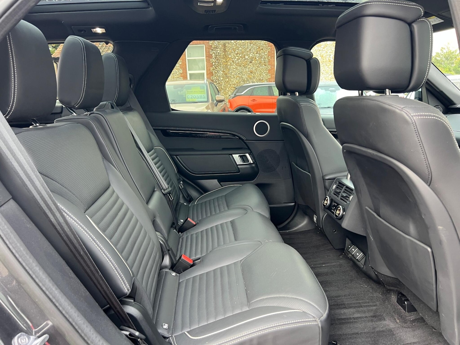 Used Land Rover Discovery 2023 for sale - 76138578: Photo 24