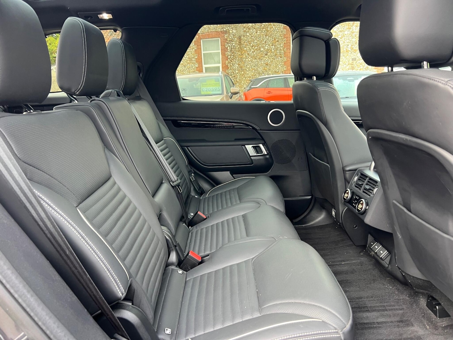 Used Land Rover Discovery 2023 for sale - 76138578: Photo 25