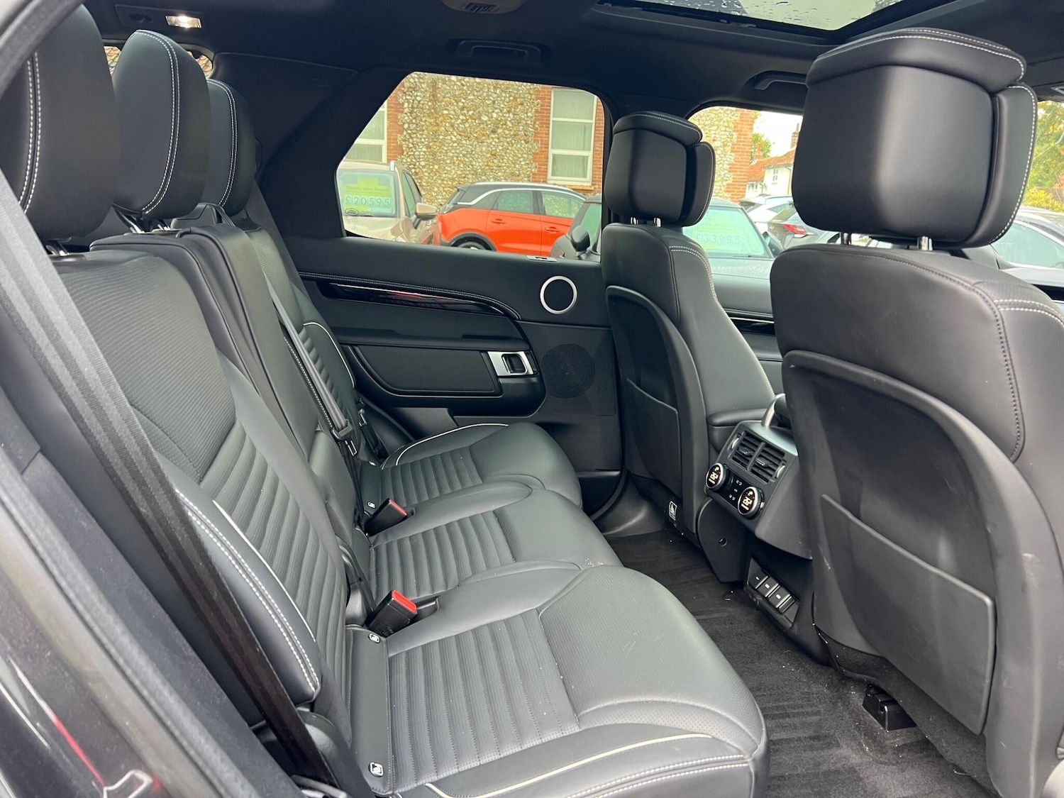 Used Land Rover Discovery 2023 for sale - 76138578: Photo 29