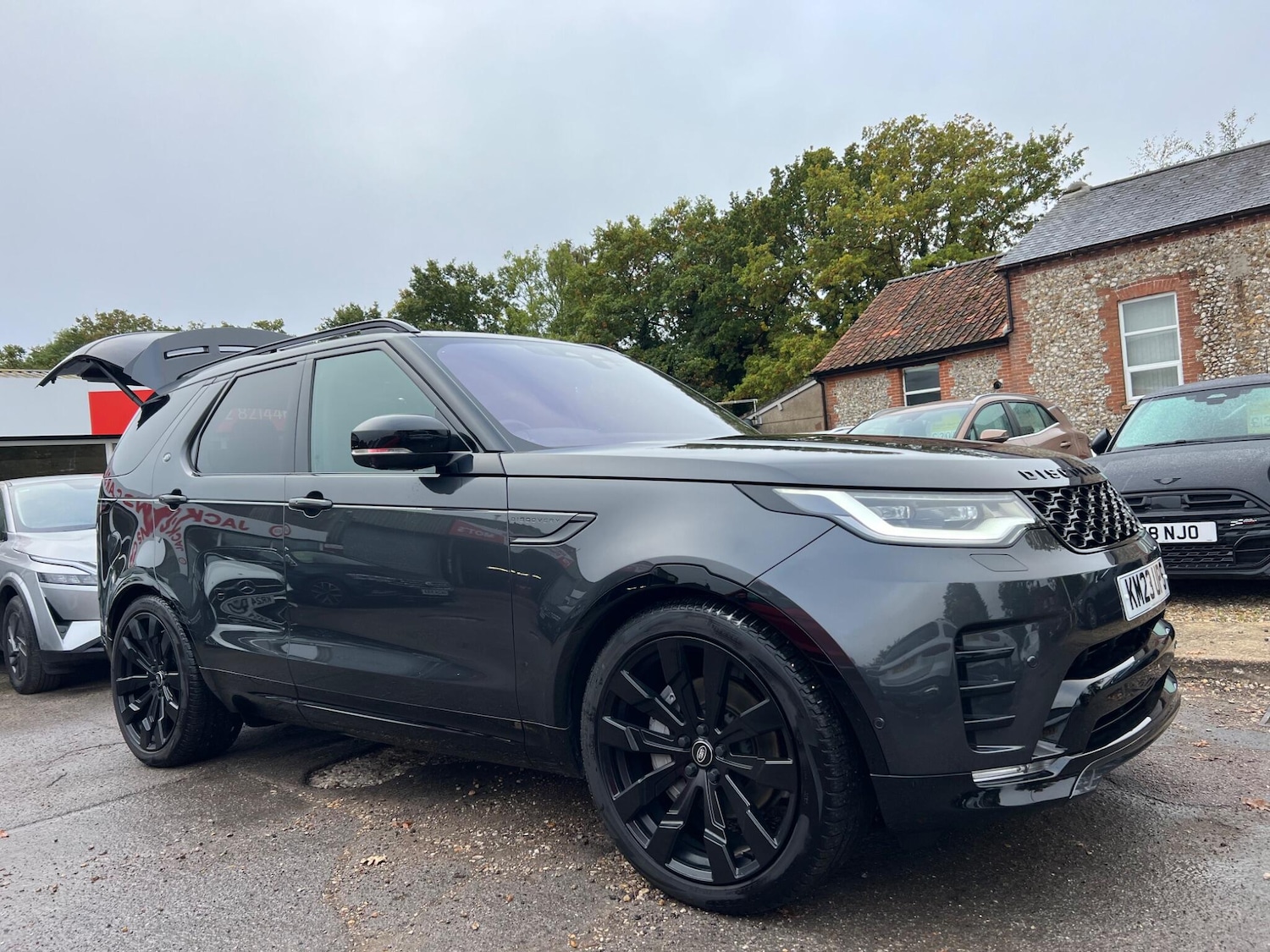 Used Land Rover Discovery 2023 for sale - 76138578: Photo 3