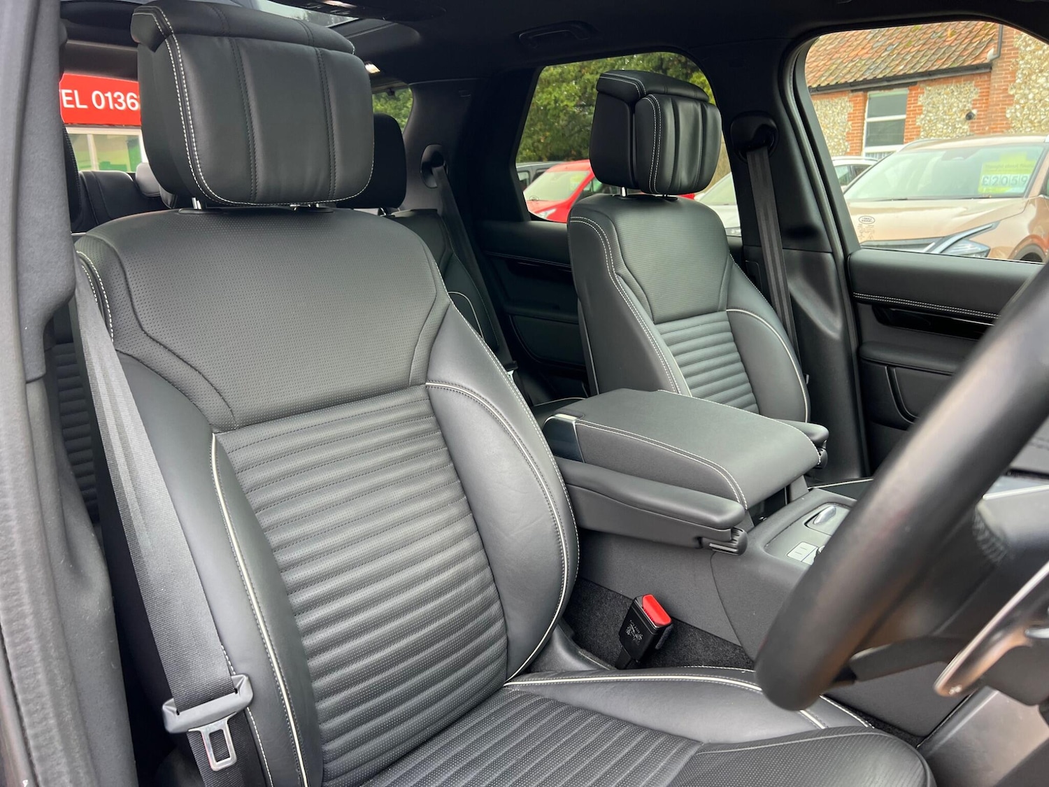 Used Land Rover Discovery 2023 for sale - 76138578: Photo 31