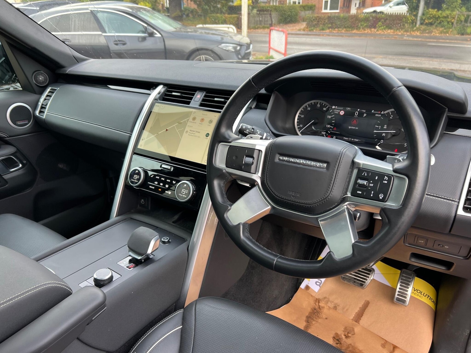 Used Land Rover Discovery 2023 for sale - 76138578: Photo 35