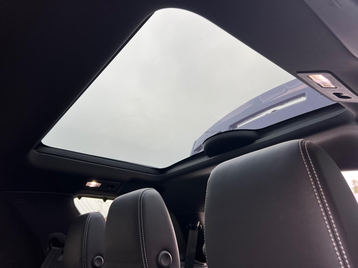 Used Land Rover Discovery 2023 for sale - 76138578: Photo 60