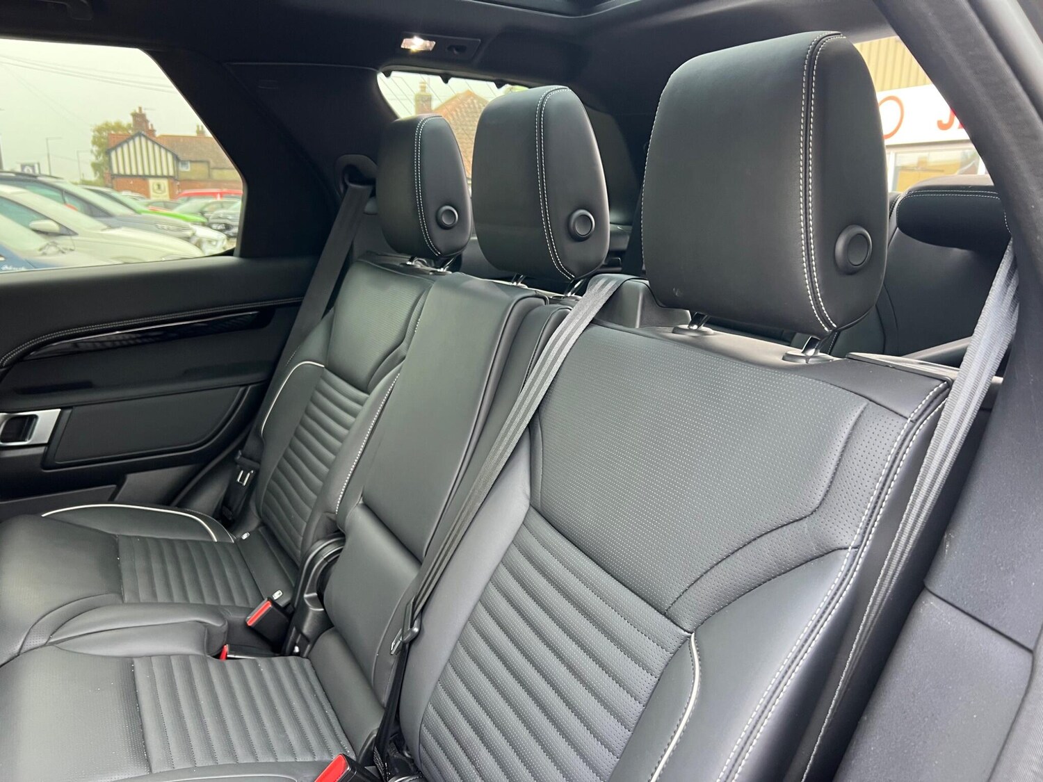 Used Land Rover Discovery 2023 for sale - 76138578: Photo 62