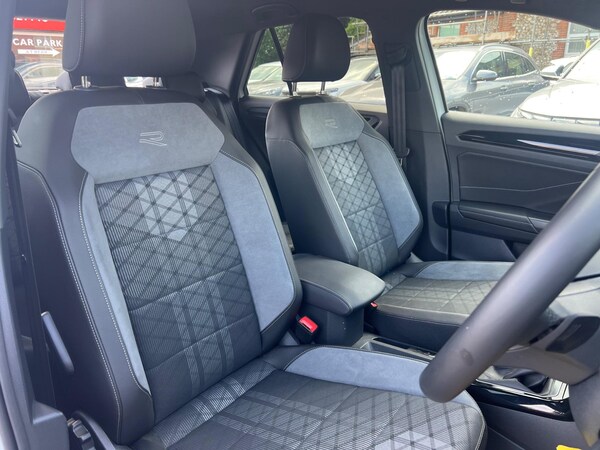 Used Volkswagen T-Roc 2024 for sale - 74810918: Photo 15