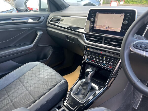 Used Volkswagen T-Roc 2024 for sale - 74810918: Photo 17