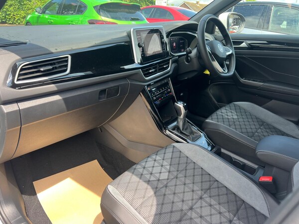 Used Volkswagen T-Roc 2024 for sale - 74810918: Photo 32