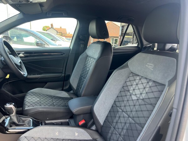 Used Volkswagen T-Roc 2024 for sale - 74810918: Photo 33