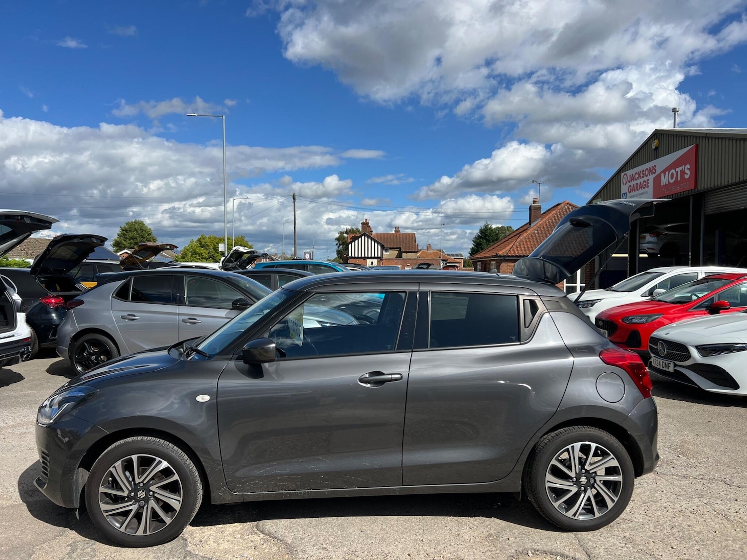 Used Suzuki Swift 2023 for sale - 75647149: Photo 4