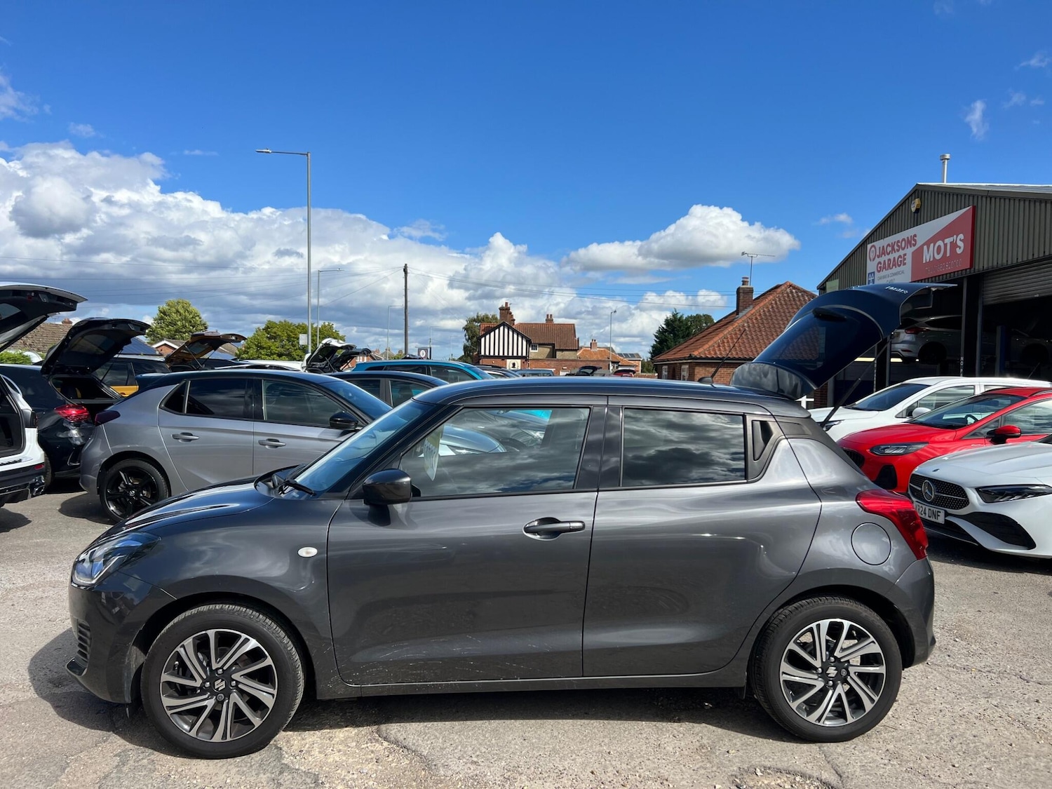 Used Suzuki Swift 2023 for sale - 75647149: Photo 40