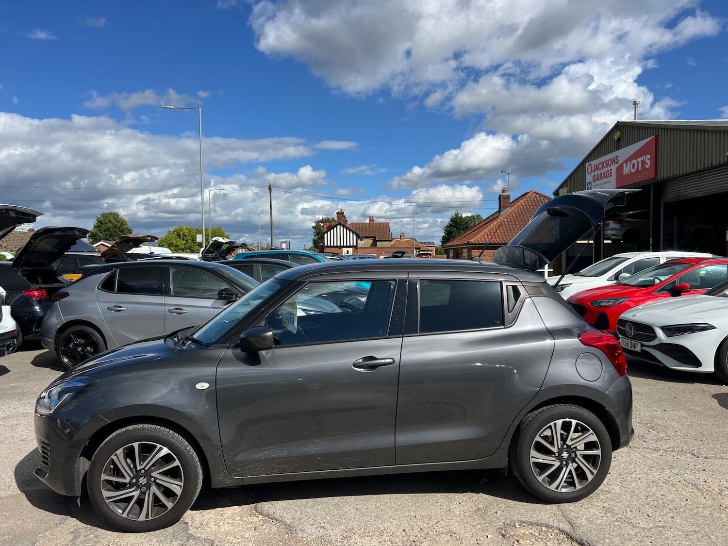 Used Suzuki Swift 2023 for sale - 75647149: Photo 5