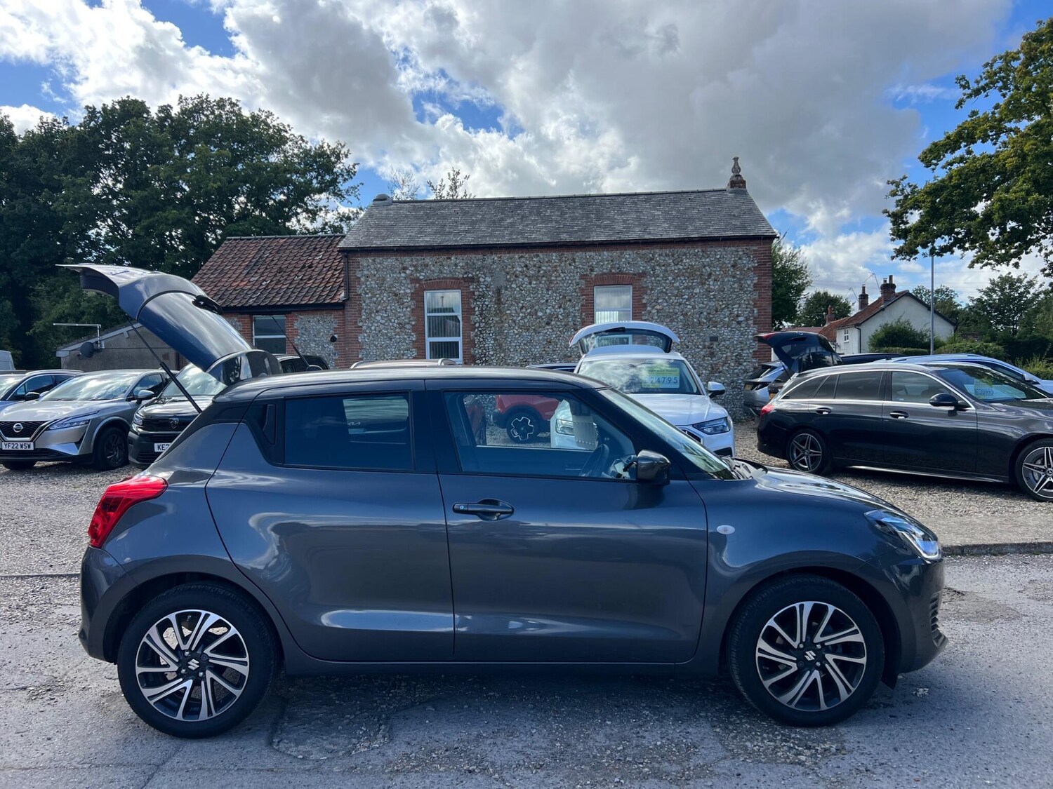 Used Suzuki Swift 2023 for sale - 75647149: Photo 58