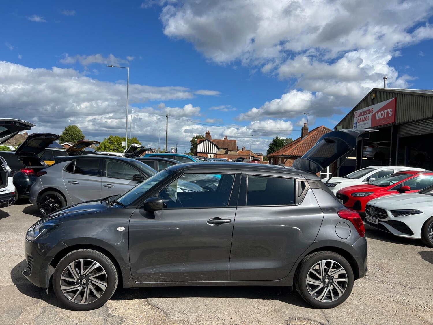 Used Suzuki Swift 2023 for sale - 75647149: Photo 6