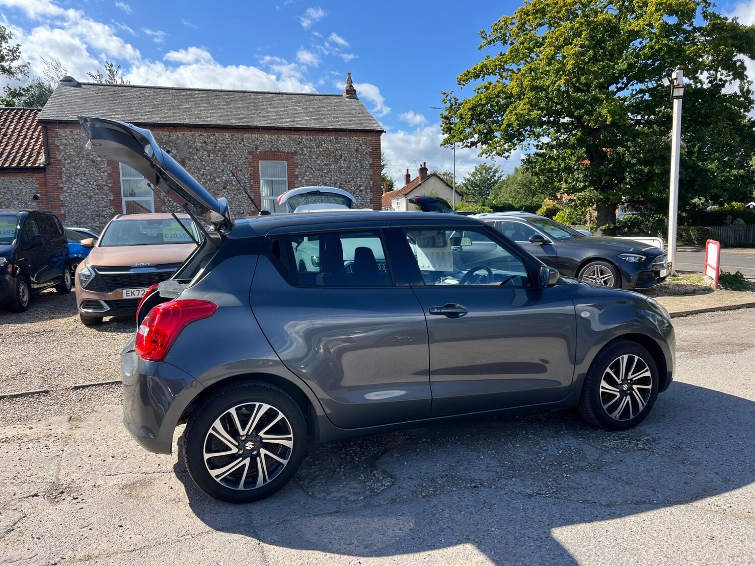 Used Suzuki Swift 2023 for sale - 75647149: Photo 63