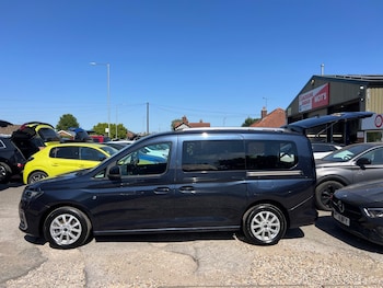 Used Ford Grand Tourneo Connect 2023 for sale - 79373896: Photo