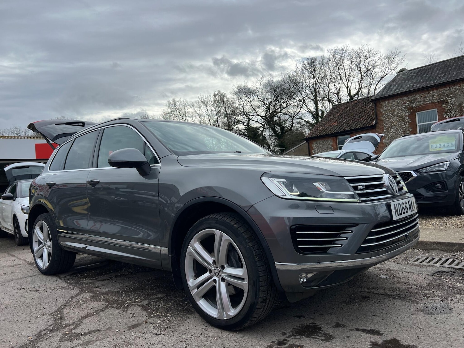 Used Volkswagen Touareg 2016 for sale - 77633751: Photo 14