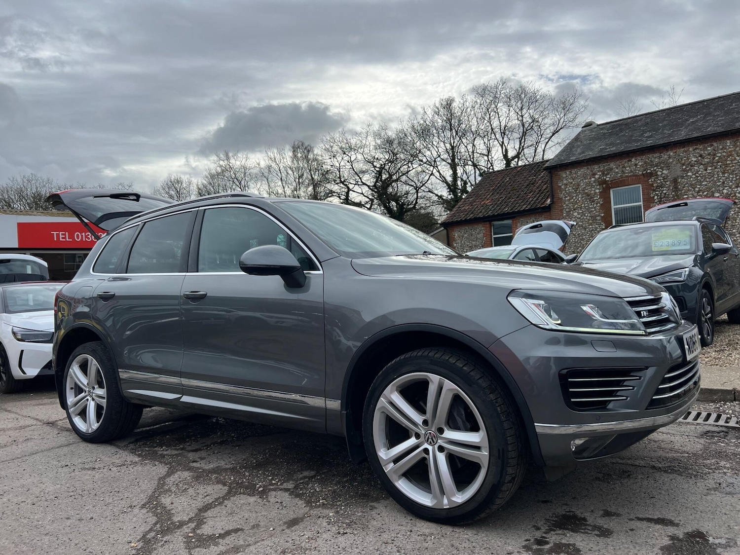 Used Volkswagen Touareg 2016 for sale - 77633751: Photo 36