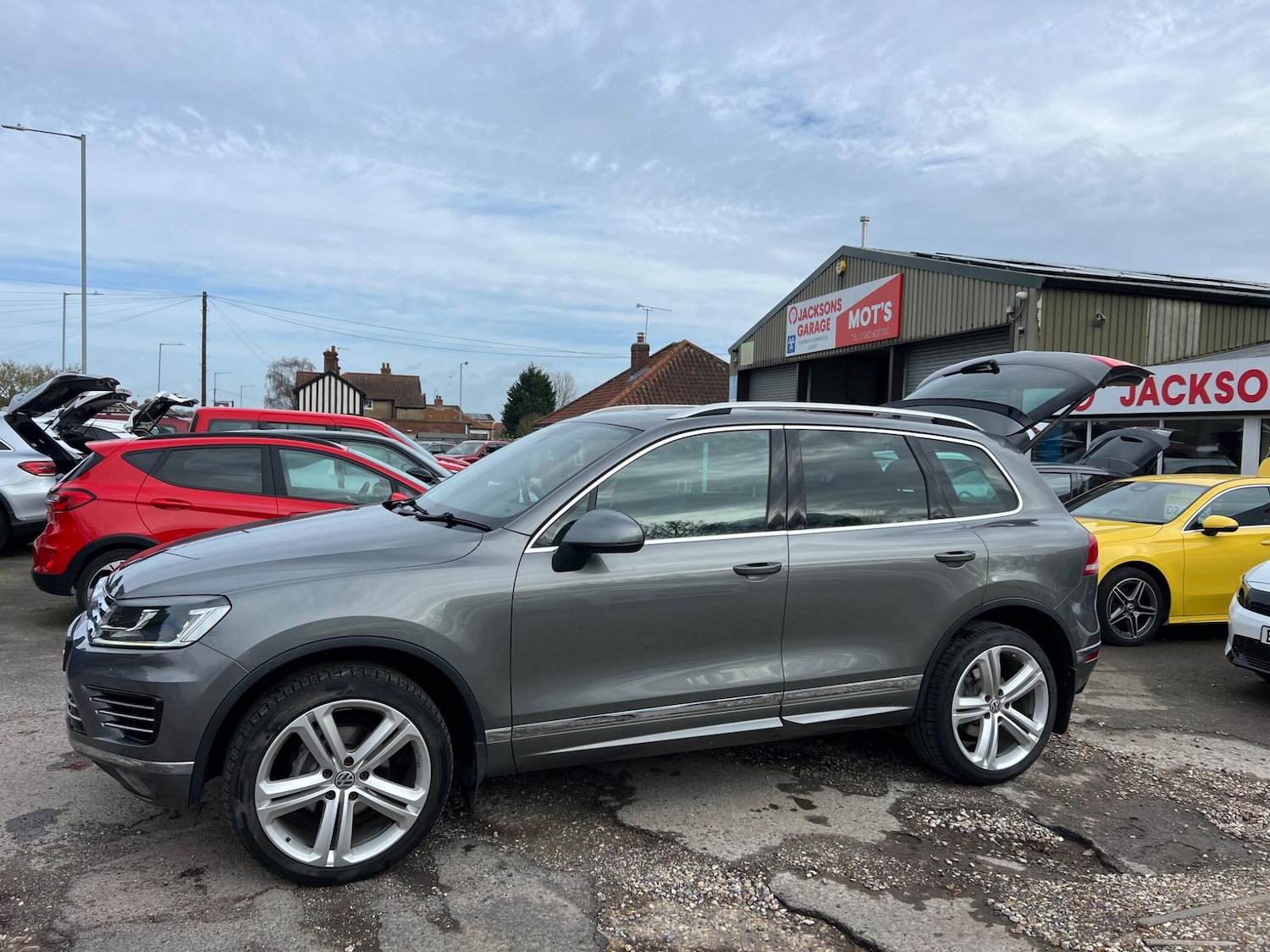 Used Volkswagen Touareg 2016 for sale - 77633751: Photo 50