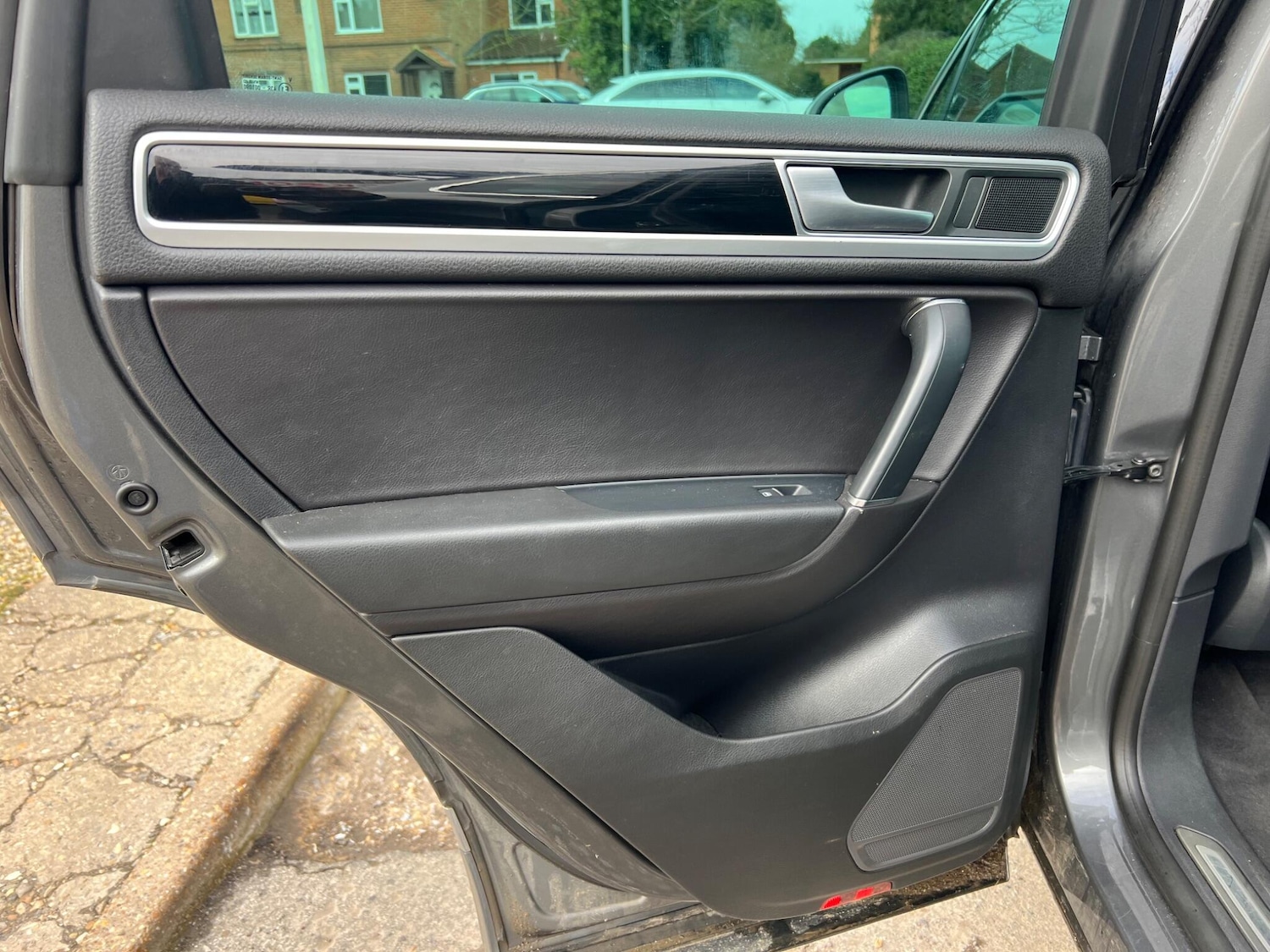 Used Volkswagen Touareg 2016 for sale - 77633751: Photo 67