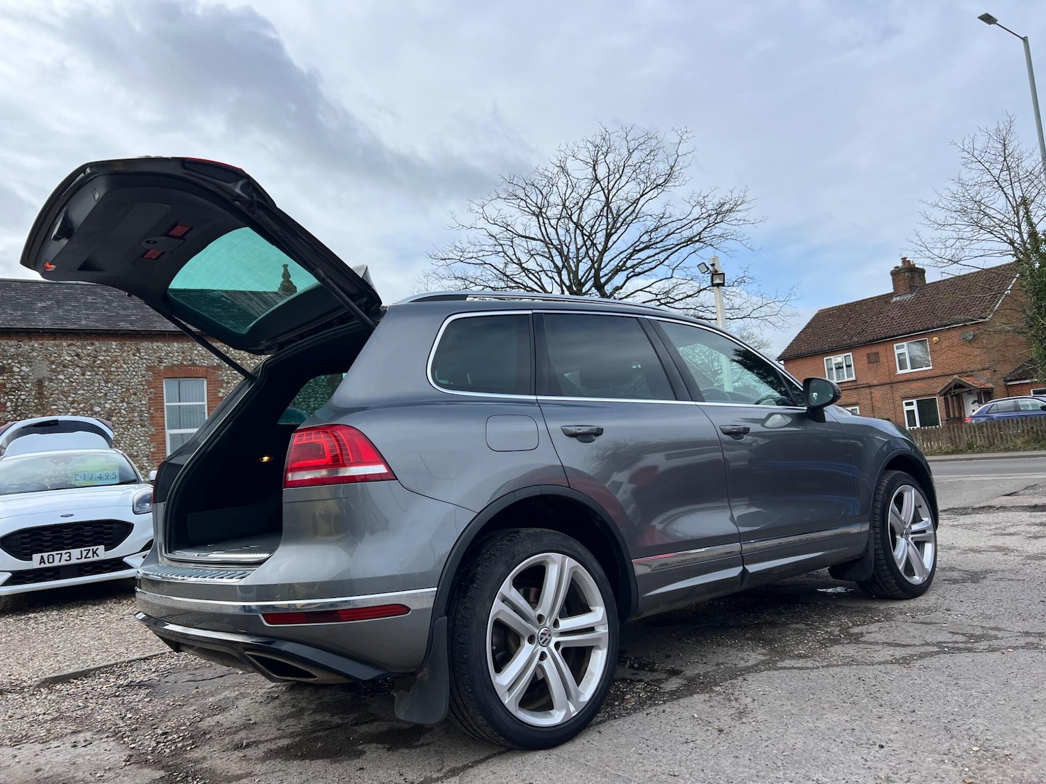 Used Volkswagen Touareg 2016 for sale - 77633751: Photo 78