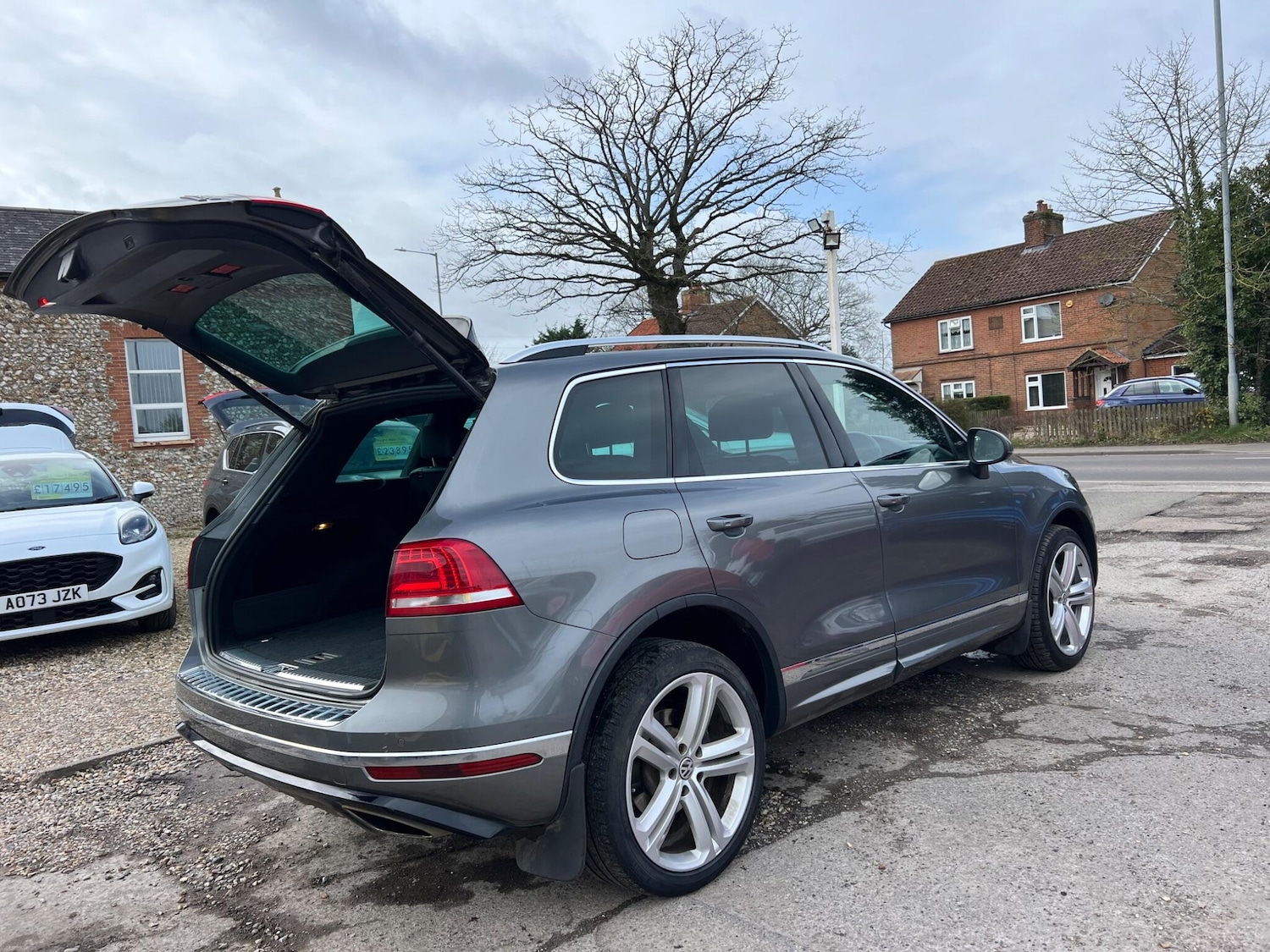 Used Volkswagen Touareg 2016 for sale - 77633751: Photo 80