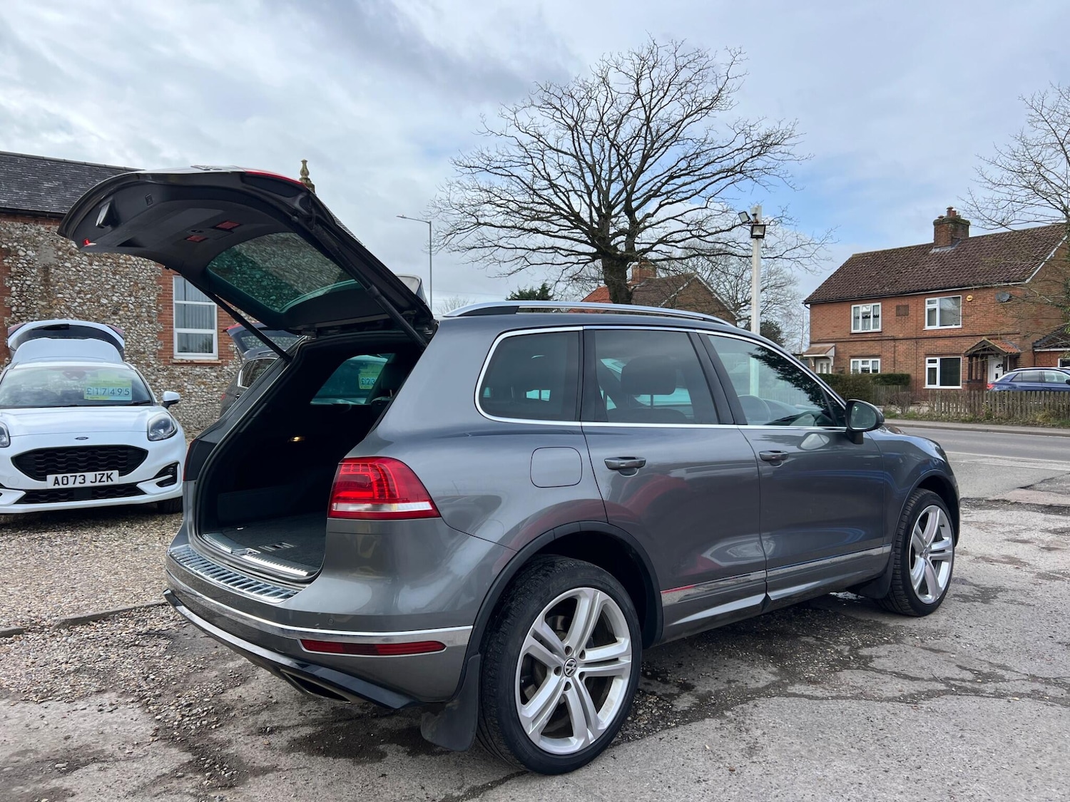 Used Volkswagen Touareg 2016 for sale - 77633751: Photo 81