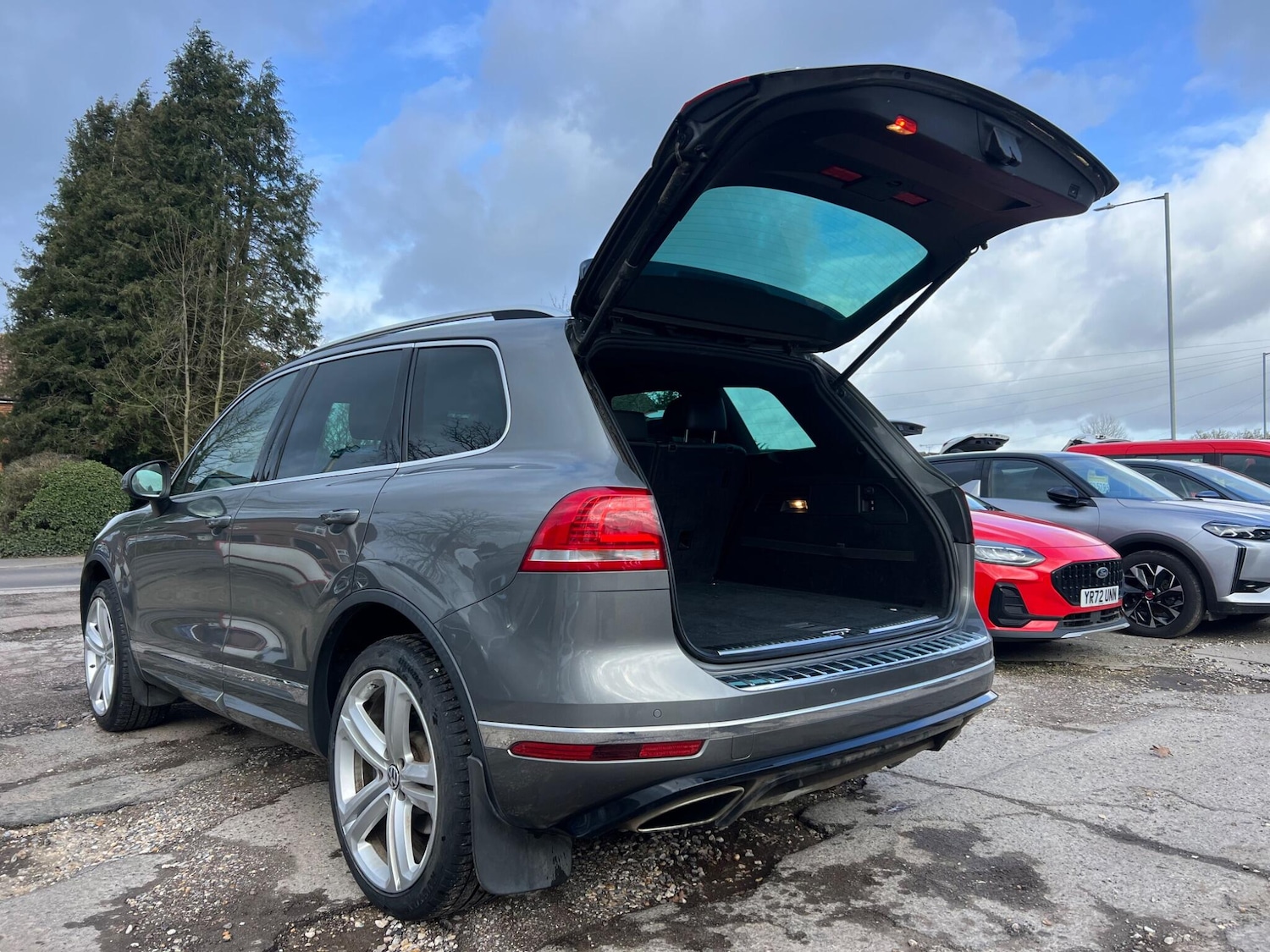 Used Volkswagen Touareg 2016 for sale - 77633751: Photo 94