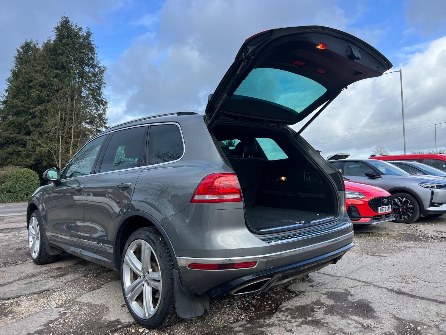 Used Volkswagen Touareg 2016 for sale - 77633751: Photo 95