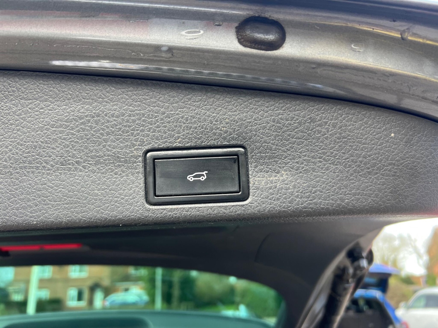 Used Volkswagen Touareg 2016 for sale - 77633751: Photo 97