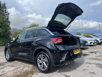 Used Volkswagen T-Roc 2024 for sale - 79496996: Photo