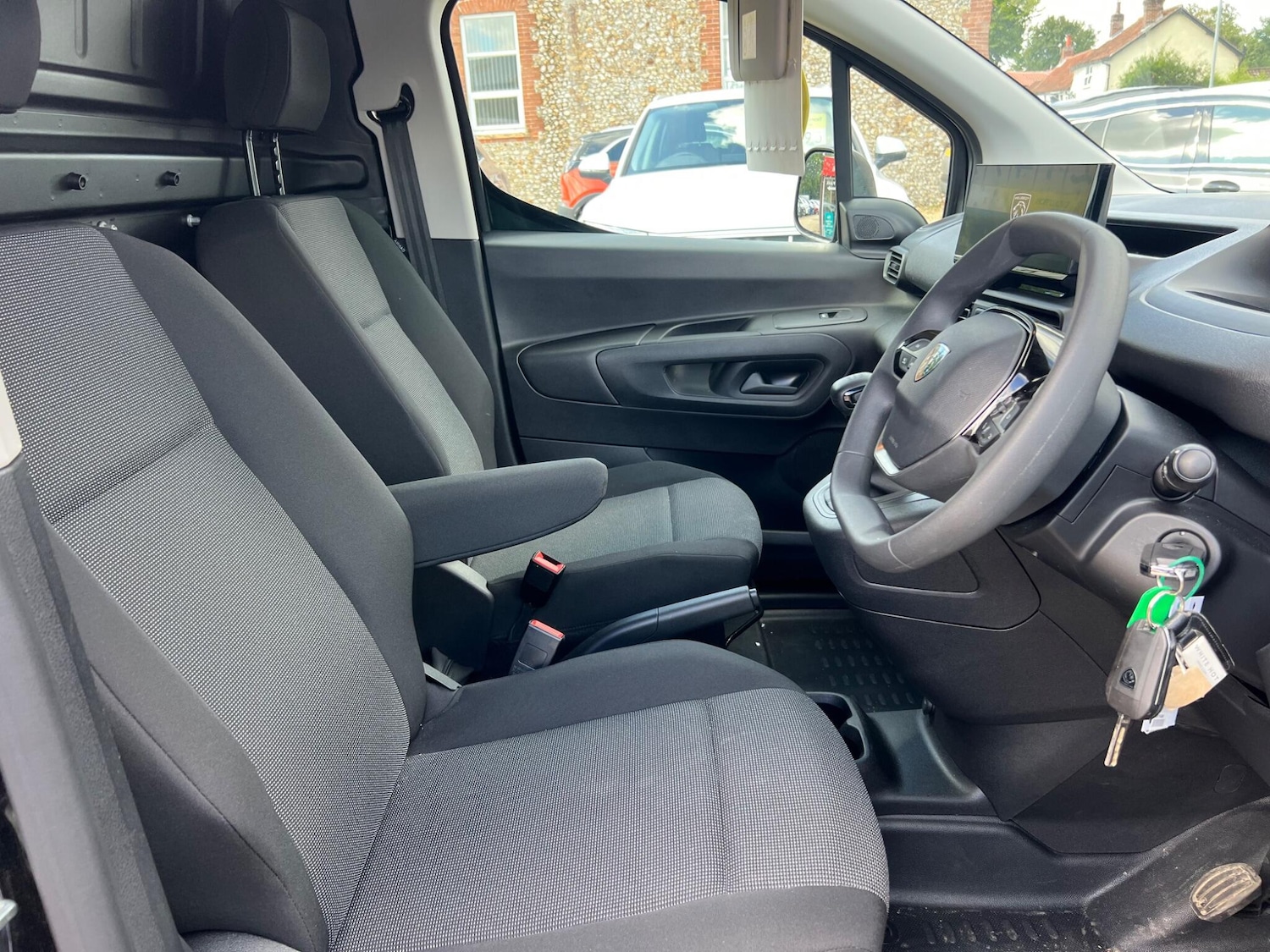 Used Peugeot Partner 2024 for sale - 75646604: Photo 27