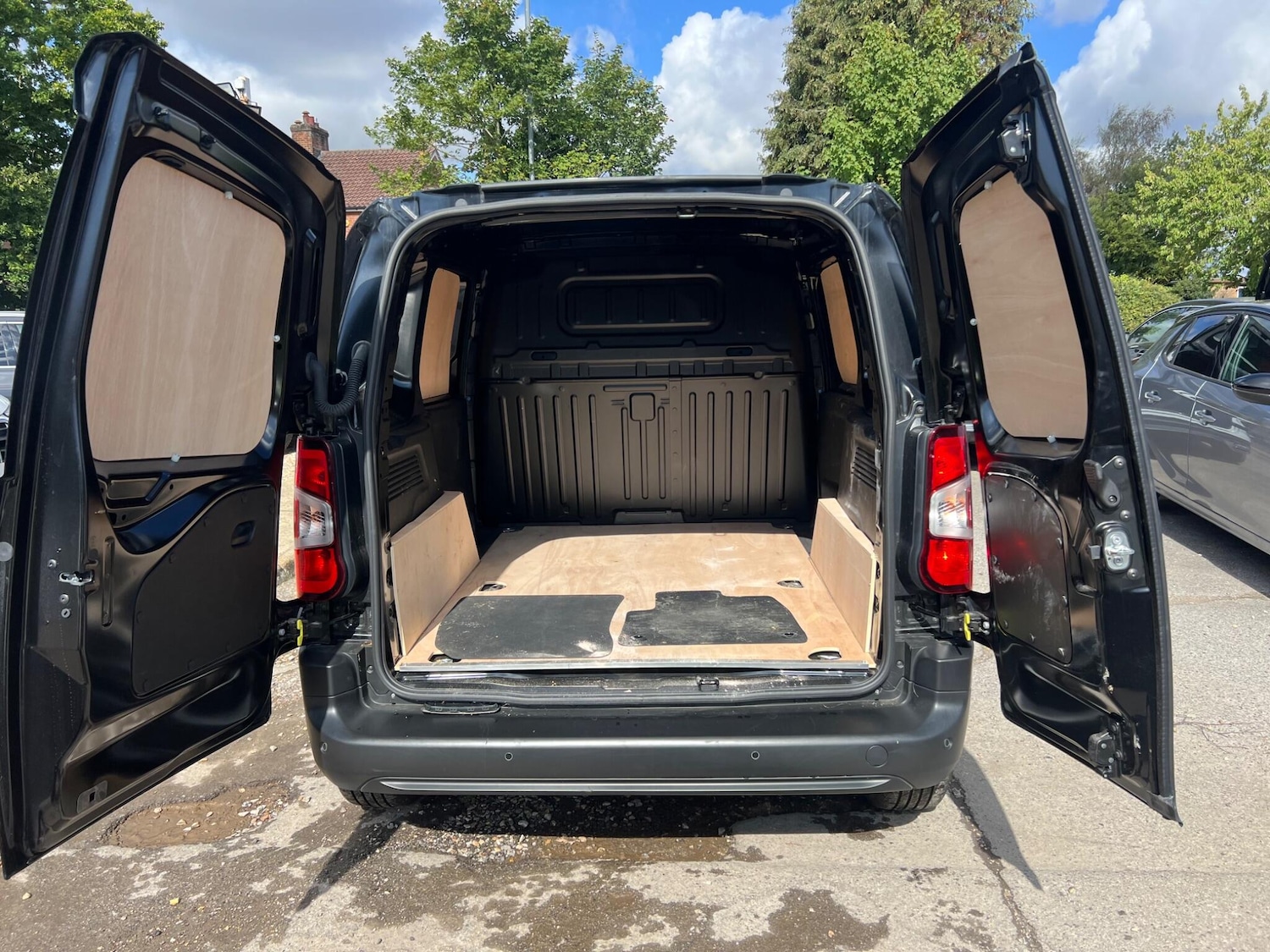 Used Peugeot Partner 2024 for sale - 75646604: Photo 95