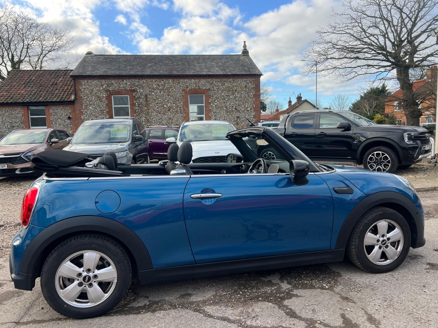 Used MINI Convertible 2022 for sale - 76913547: Photo 10