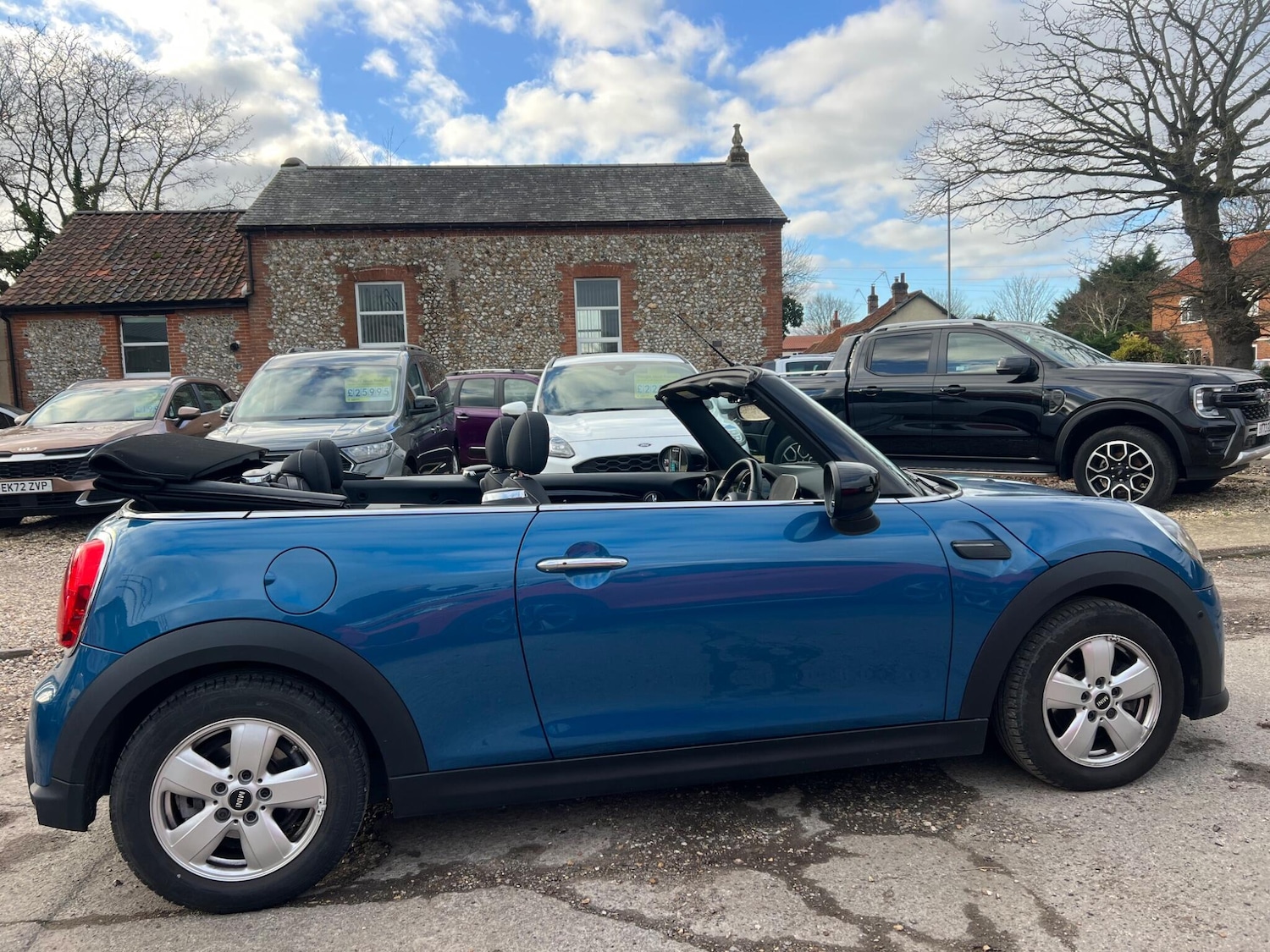 Used MINI Convertible 2022 for sale - 76913547: Photo 11