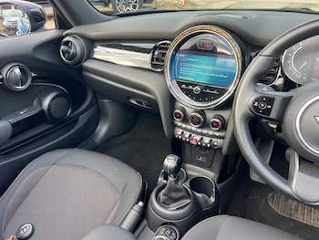 Used MINI Convertible 2022 for sale - 76913547: Photo