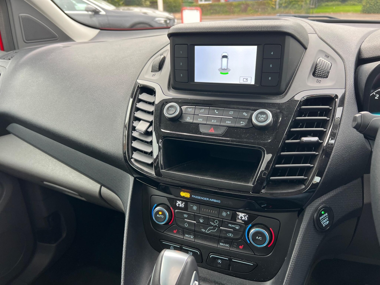 Used Ford Tourneo Connect 2021 for sale - 76083802: Photo 4
