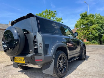 Used Land Rover Defender 90 2025 for sale - 78661946: Photo