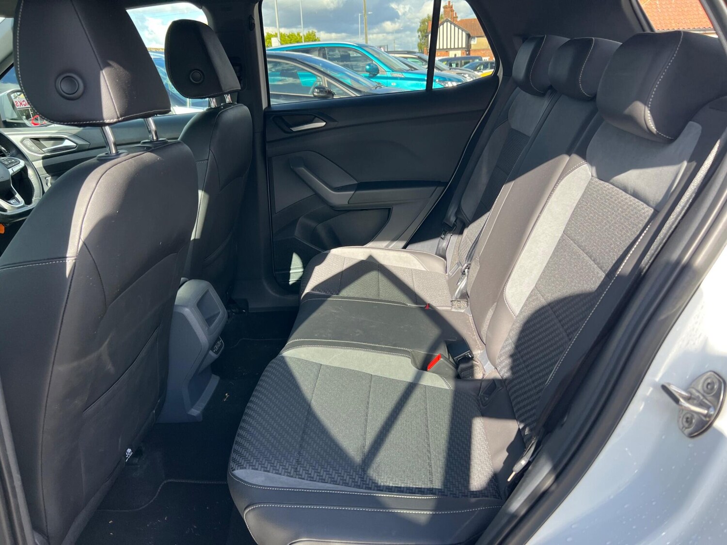 Used Volkswagen T-Cross 2019 for sale - 75757498: Photo 28