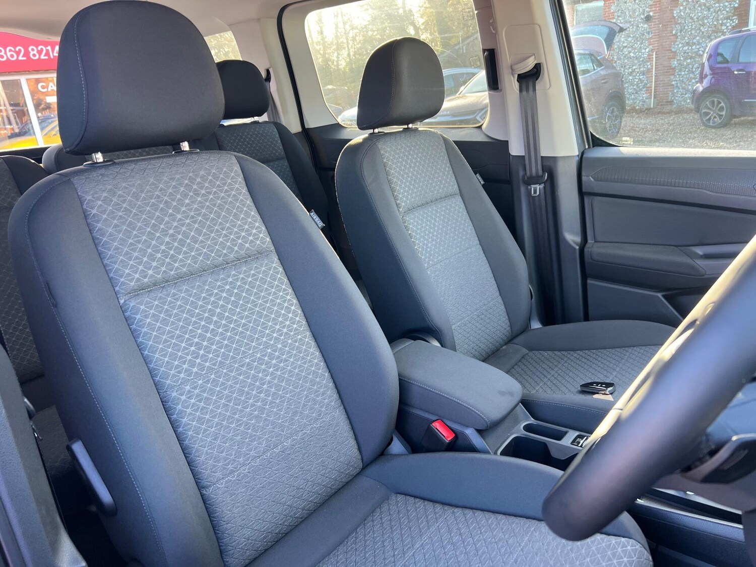 Used Ford Grand Tourneo Connect 2025 for sale - 76700999: Photo 35