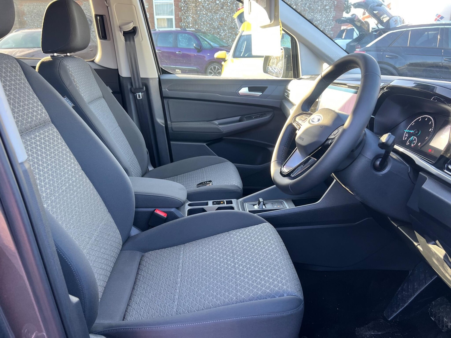 Used Ford Grand Tourneo Connect 2025 for sale - 76700999: Photo 36