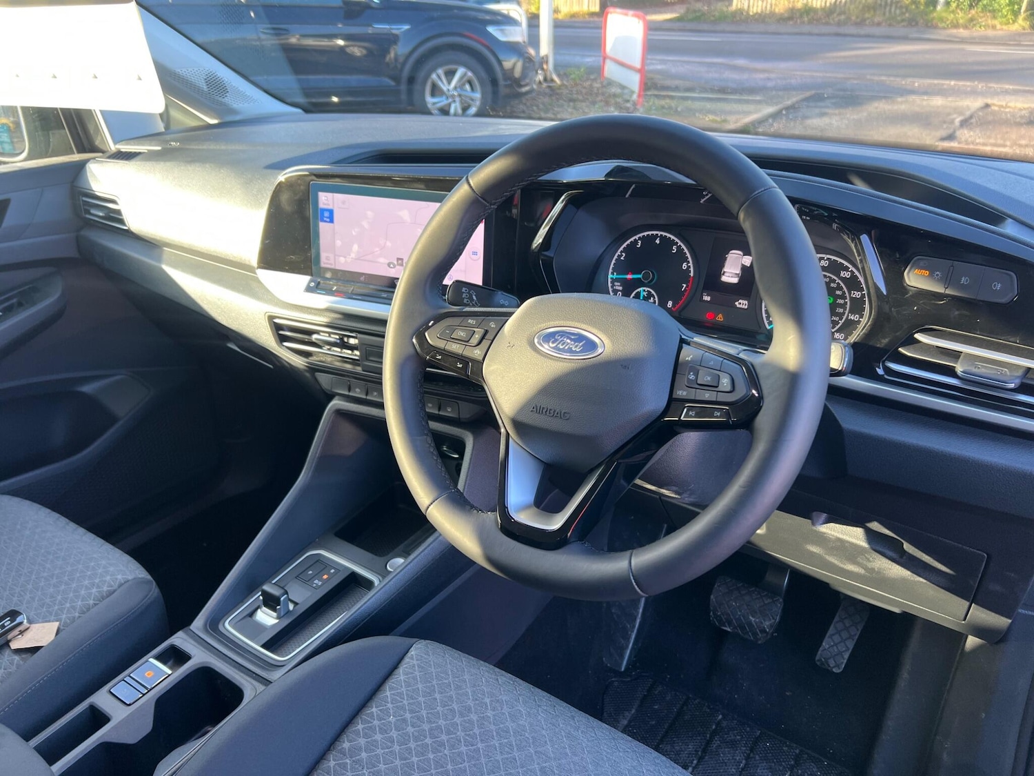 Used Ford Grand Tourneo Connect 2025 for sale - 76700999: Photo 38