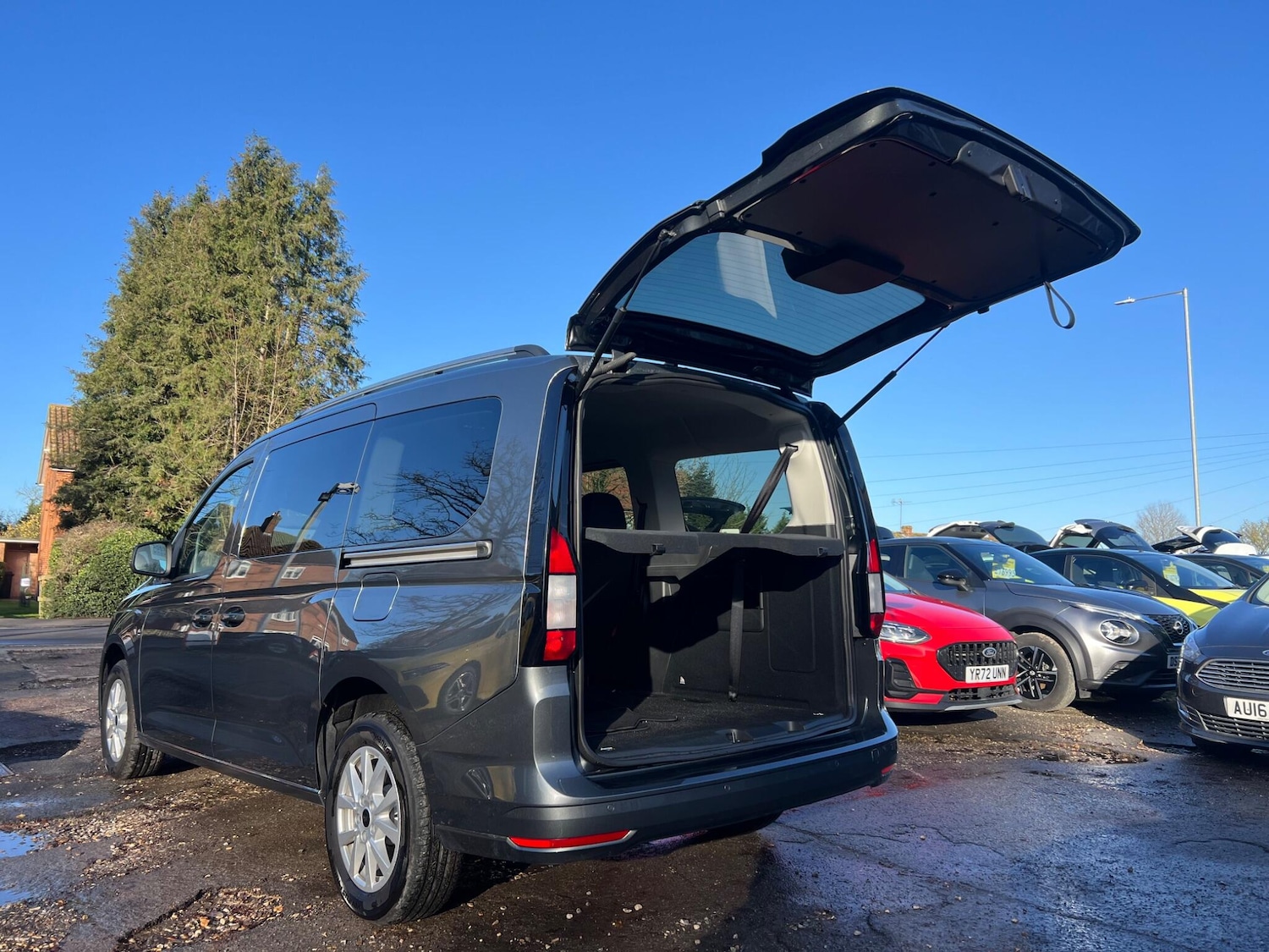 Used Ford Grand Tourneo Connect 2025 for sale - 76700999: Photo 5