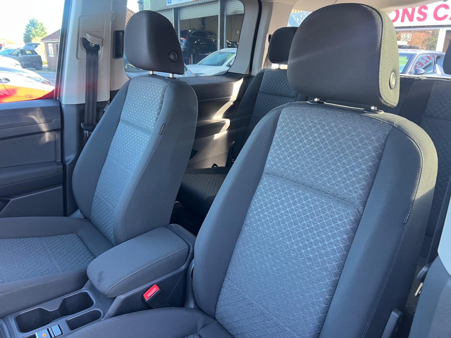 Used Ford Grand Tourneo Connect 2025 for sale - 76700999: Photo 66