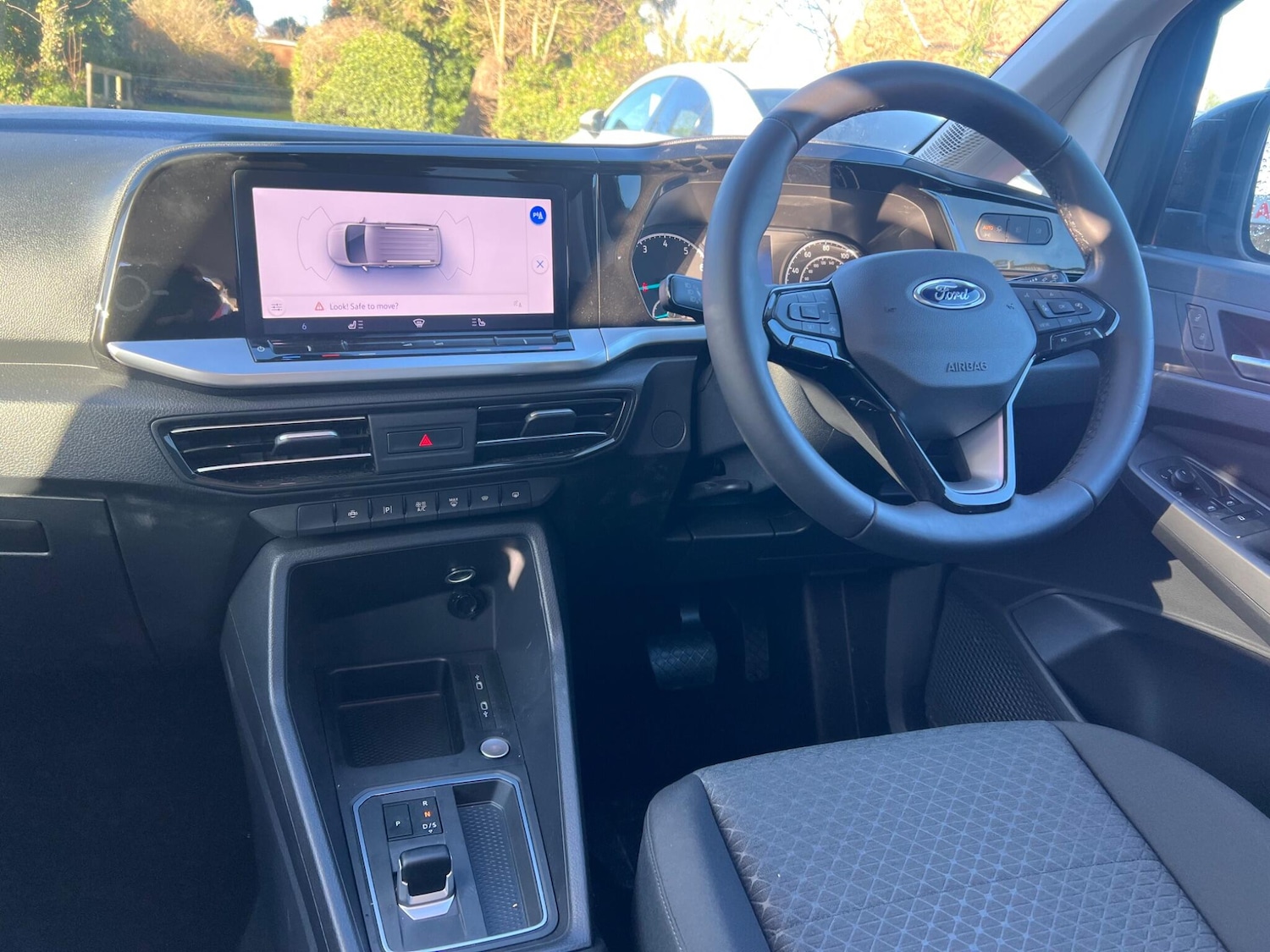 Used Ford Grand Tourneo Connect 2025 for sale - 76700999: Photo 77