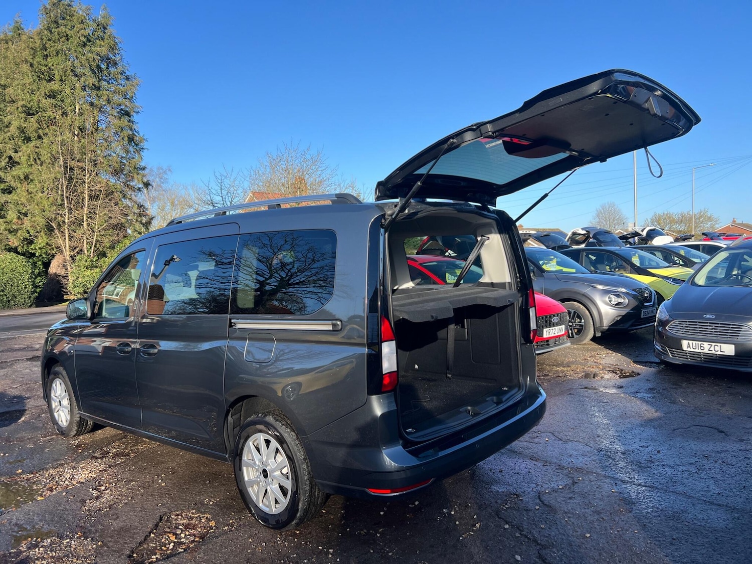 Used Ford Grand Tourneo Connect 2025 for sale - 76700999: Photo 8