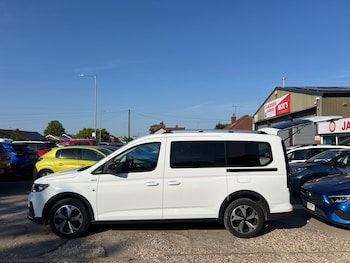 Used Ford Grand Tourneo Connect 2023 for sale - 78854407: Photo