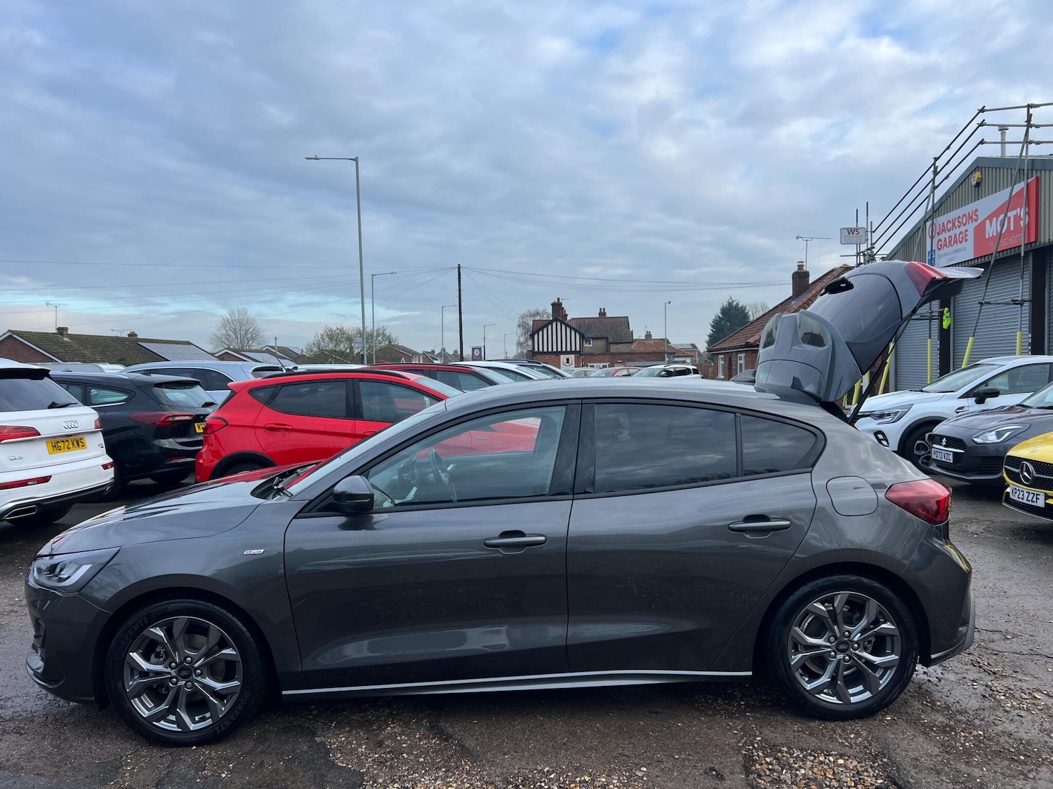 Used Ford Focus 2023 for sale - 77237603: Photo 32