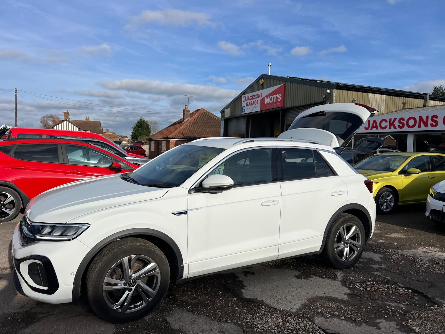 Used Volkswagen T-Roc 2023 for sale - 77267618: Photo 12