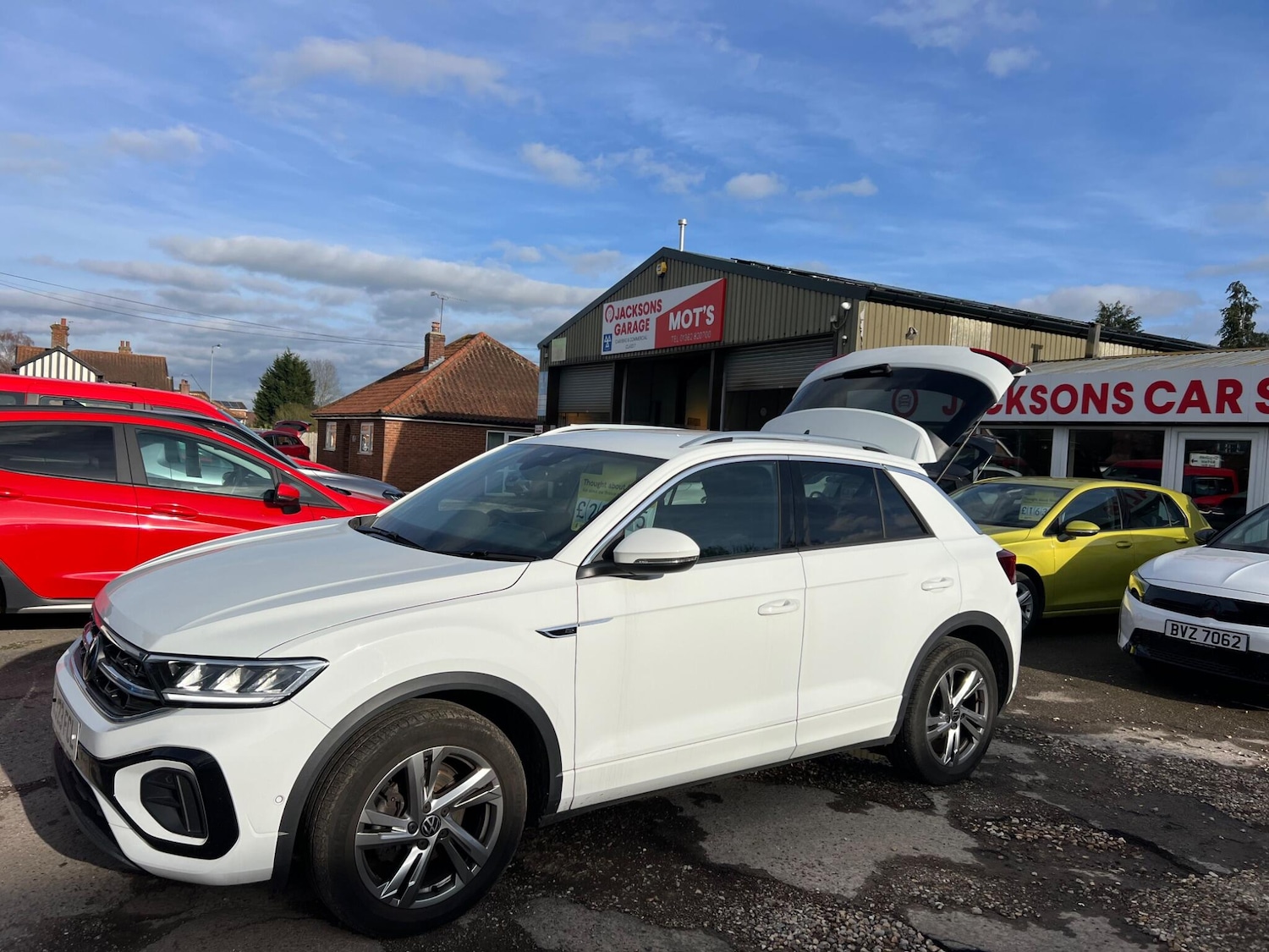 Used Volkswagen T-Roc 2023 for sale - 77267618: Photo 13